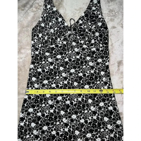 Y2K Express Floral sleeveless dress size 5/6 Black And White Knee Length - Picture 9 of 12